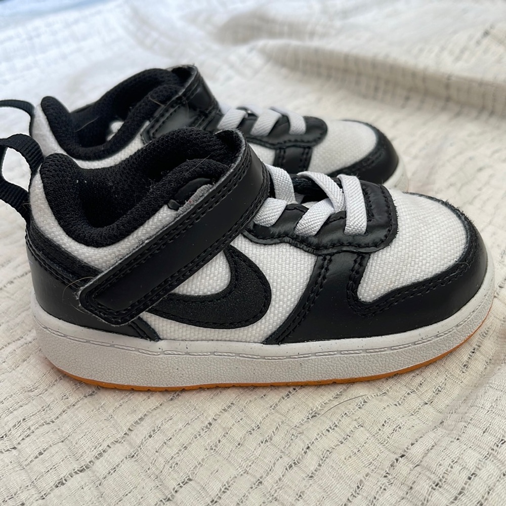 Nike 6C Black and White Sneakers